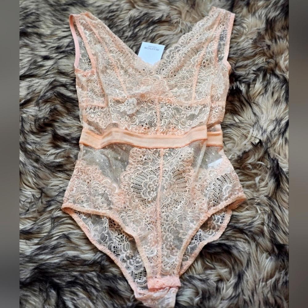 Boutique teddy lingerie bodysuit in pale pink